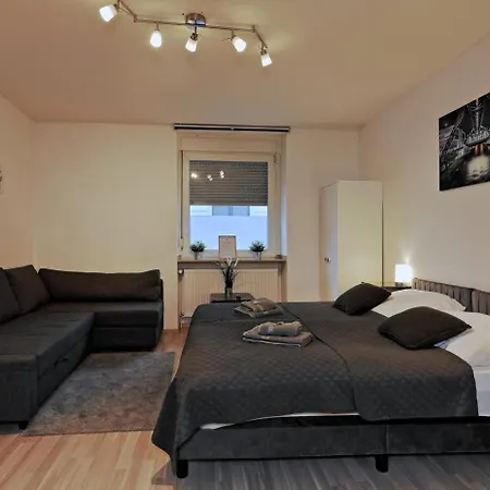 City Studios Mit Garten In Elberfeld- Zentral - Nespresso - Netflix Wuppertal Zewnętrze zdjęcie