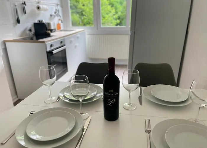 City Studios Mit Garten In Elberfeld- Zentral - Nespresso - Netflix
