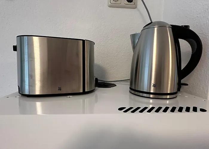 City Studios Mit Garten In Elberfeld- Zentral - Nespresso - Netflix